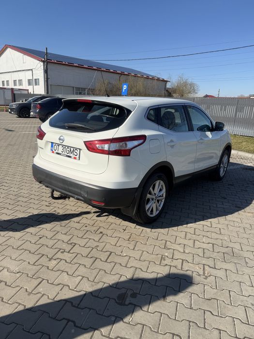 Vând Nissan Qashqai