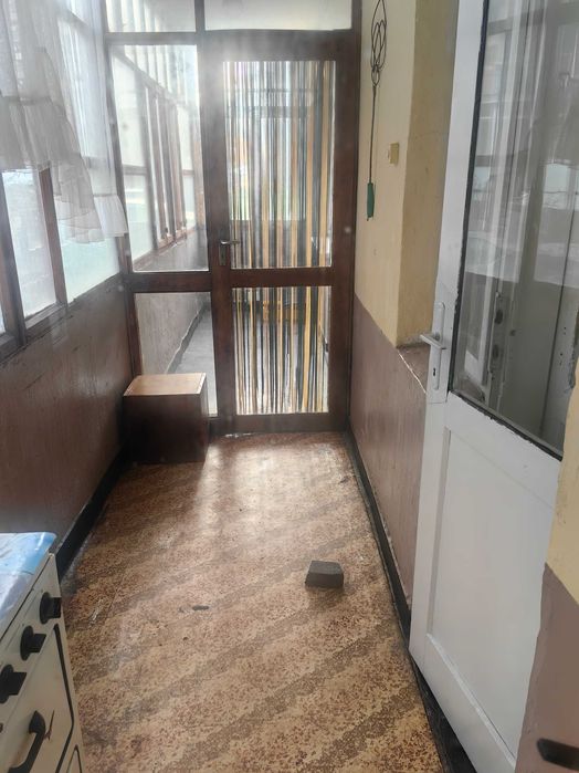 Дава се под наем Етаж от къща в Русе, Промишлена зона - Изток - 100 кв.м за 408 € - Снимка #15