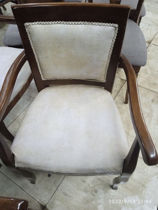 Чистка  мебели чистка матраса  чистка стулья чистка дивана и ковров