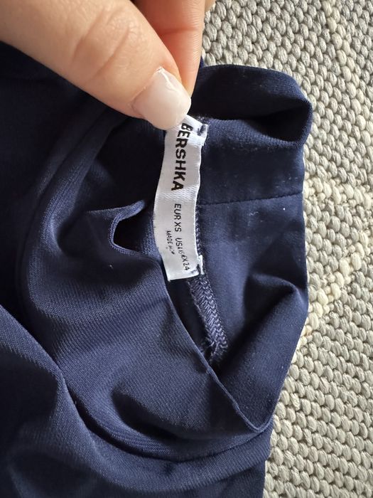 Тъмносиньо Боди Bershka