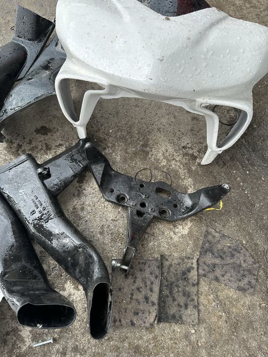 Honda cbr f4 смоли,пластмаси,капаци