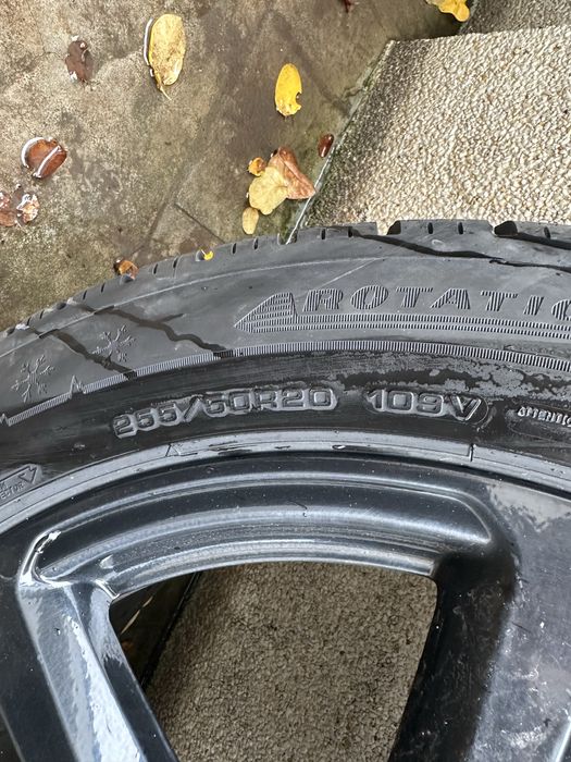 Зимни гуми Dunlop 255/50R20 с джанти за AUDI Q7