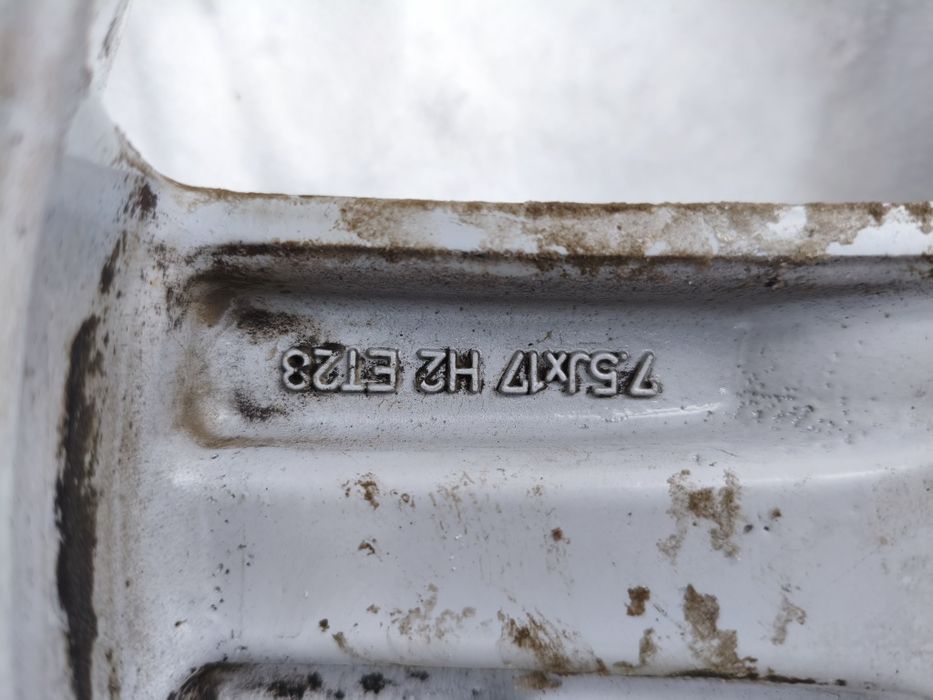 Диски R17 5x112 Original + Резина в сборе