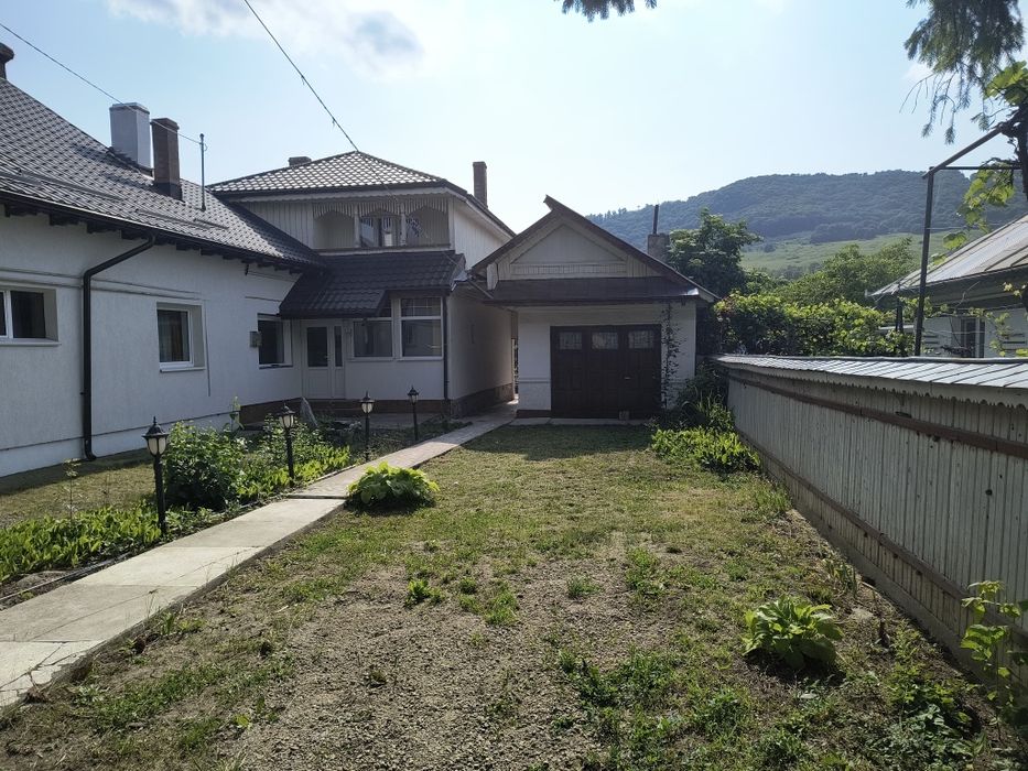 Casă cu grădină, 174mp, cărămidă+lemn, teren 480mp