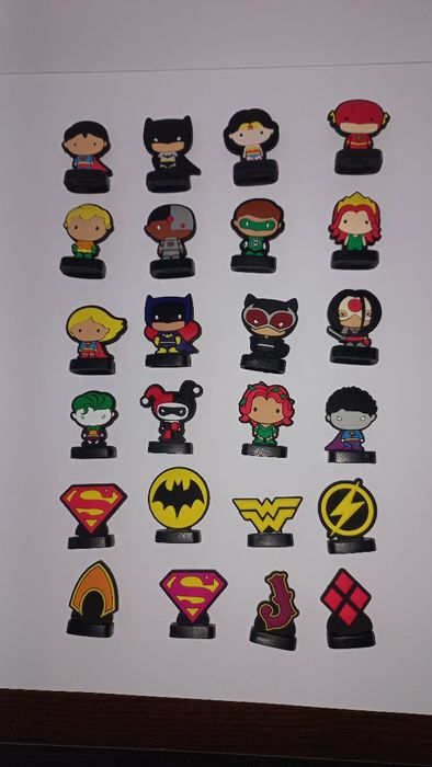 Figurine cu supereroi (set complet de 24 figurine)