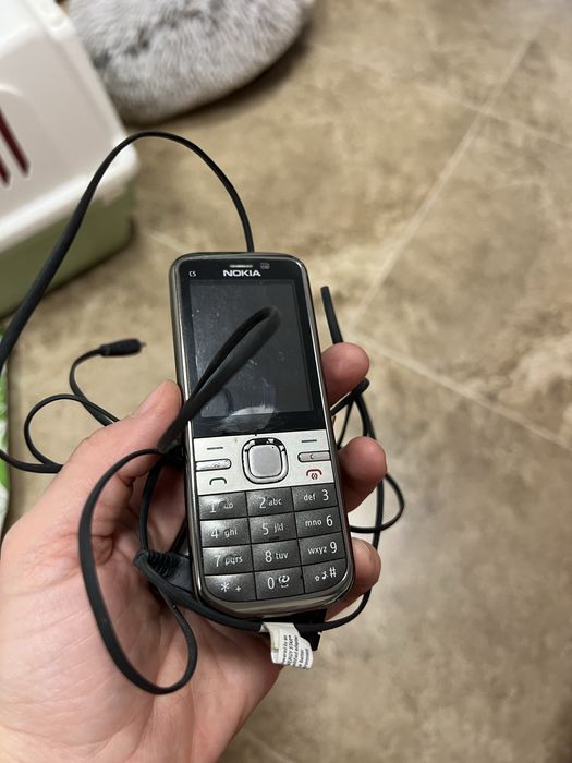 Telefon Nokia C5