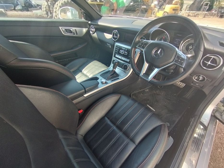 Mercedes SLK R172 на части