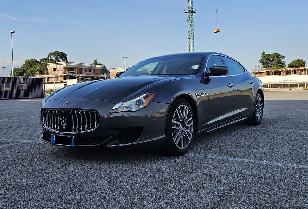 Maserati Quattroporte 3.0 diesel 275 cai