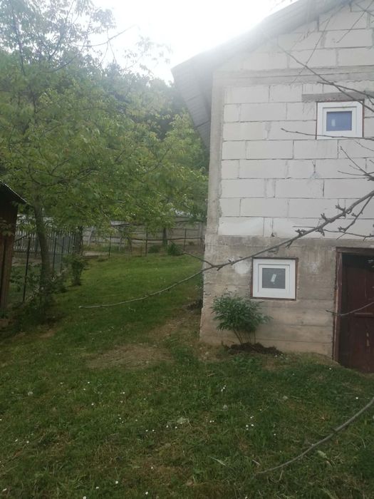 Casa de vânzare în bratca