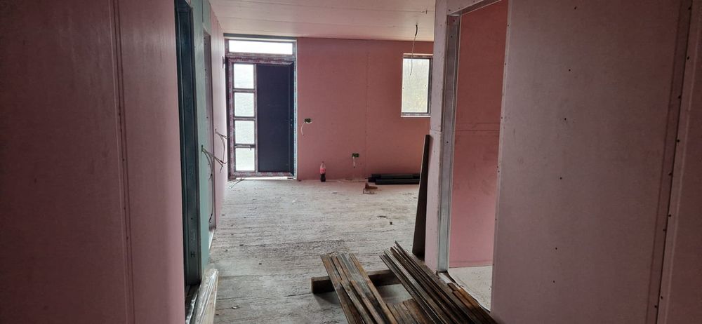 Vând casă in Vladesti