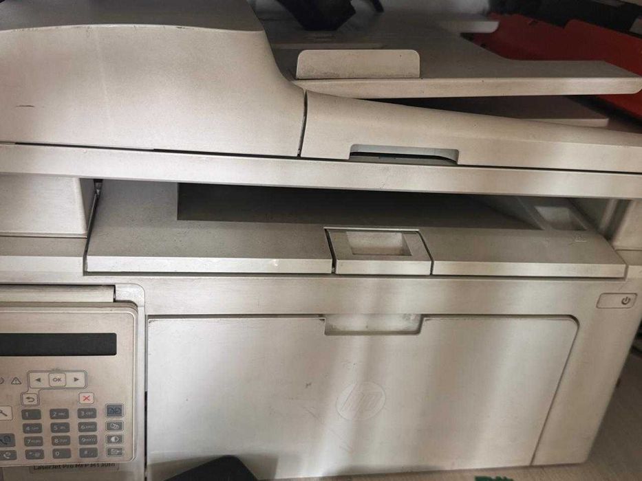 продается принтер нр м130