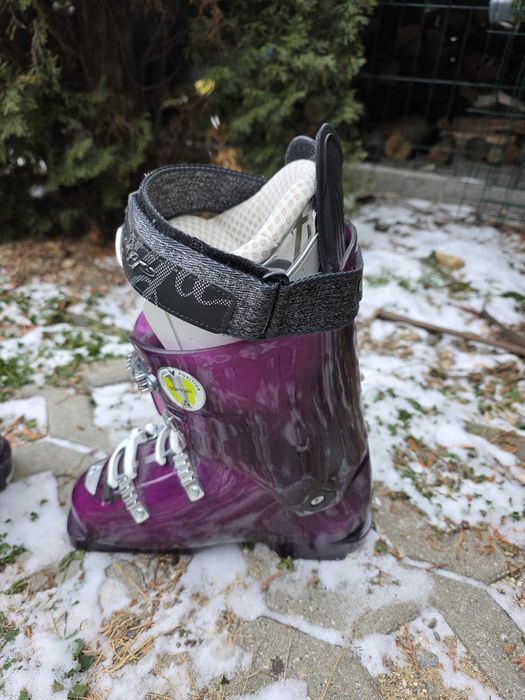 Vând clăpari damă, mărimea 37, mov, marca Fischer