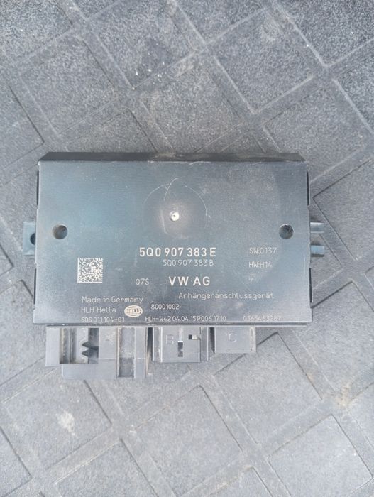 Vând modul original cârlig remorcare vw