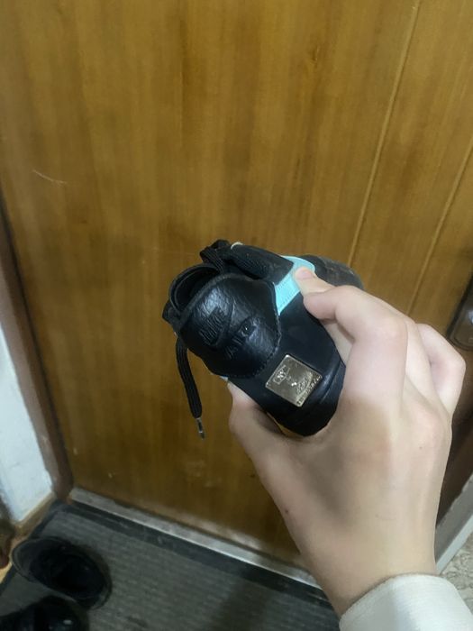 Продам кроссы найки