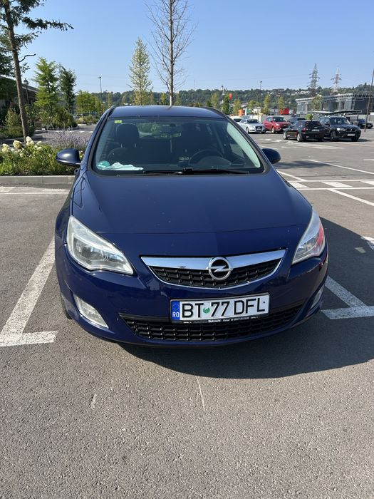 Opel astra j 2011