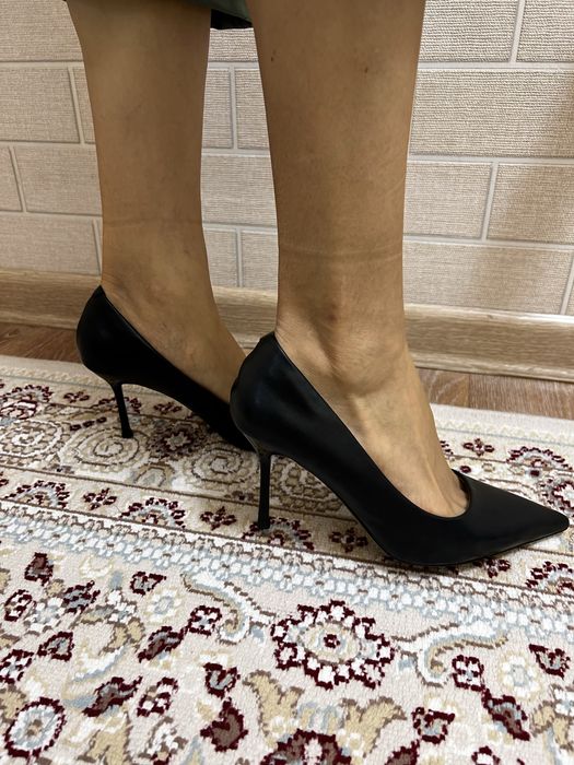 Продам черные кожаные туфли