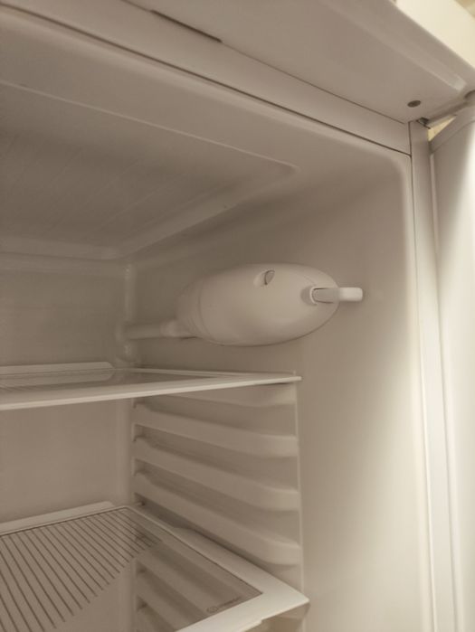 Холодильник Indesit SB200