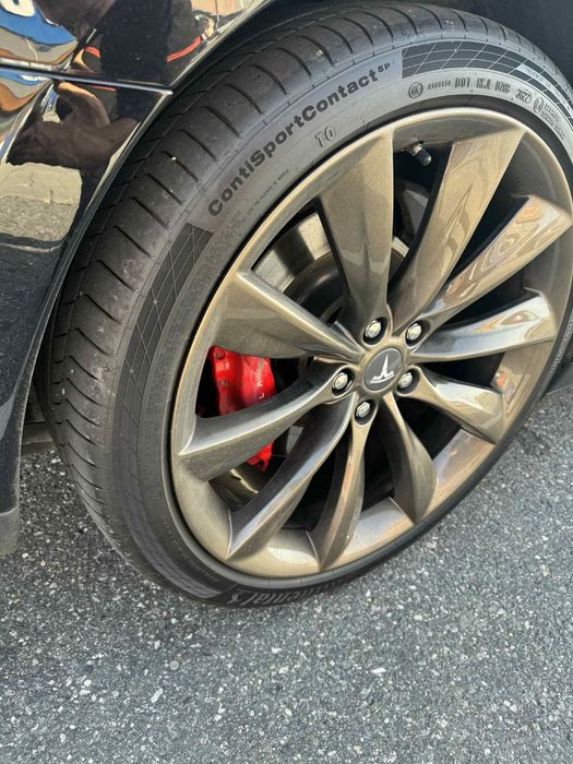 Tesla model S P90D 4x4! Free sypercharging