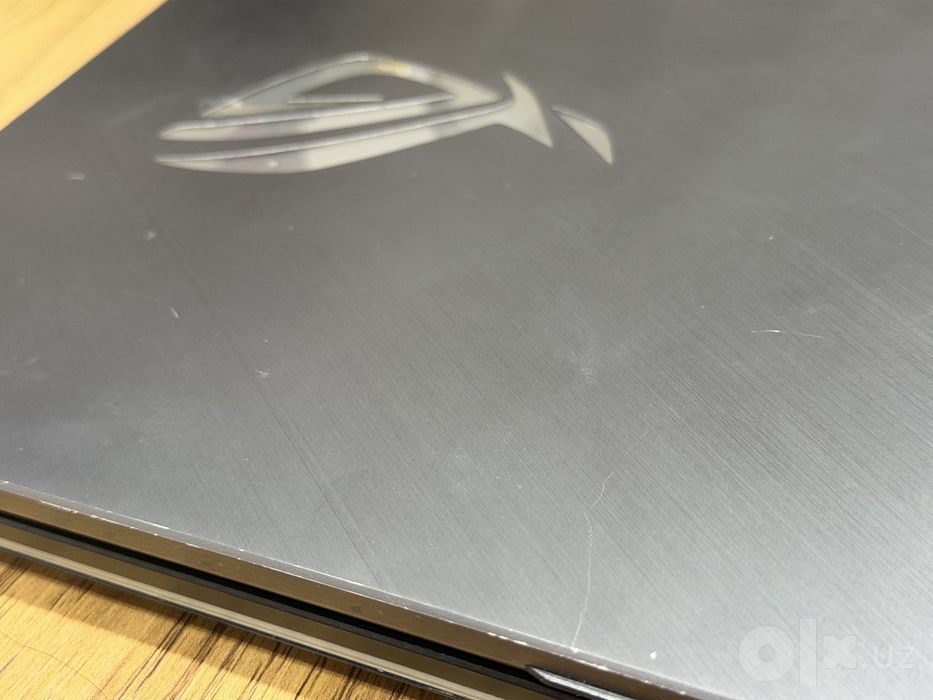 ROG SCAR ||  RTX 2070 core i7 144hz
