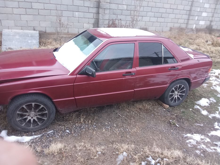 Мерседес 190, матор каробка рабочая,по цене договоримся