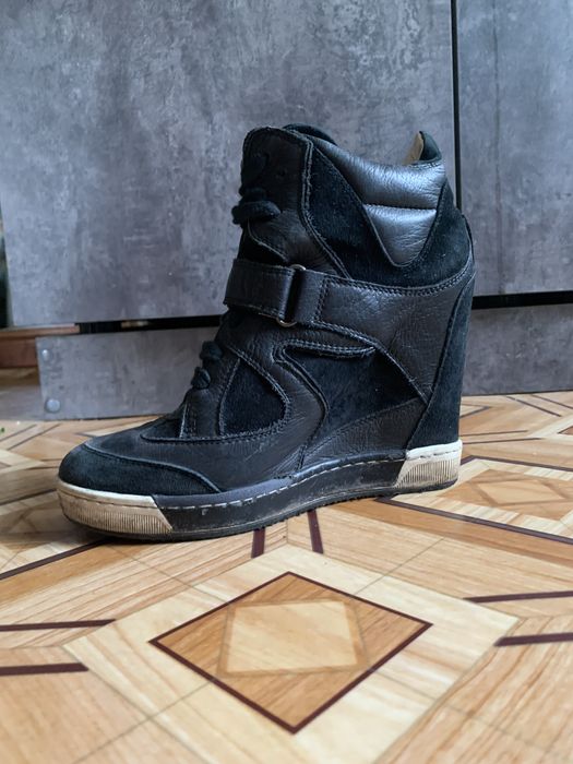 Продам ботиники