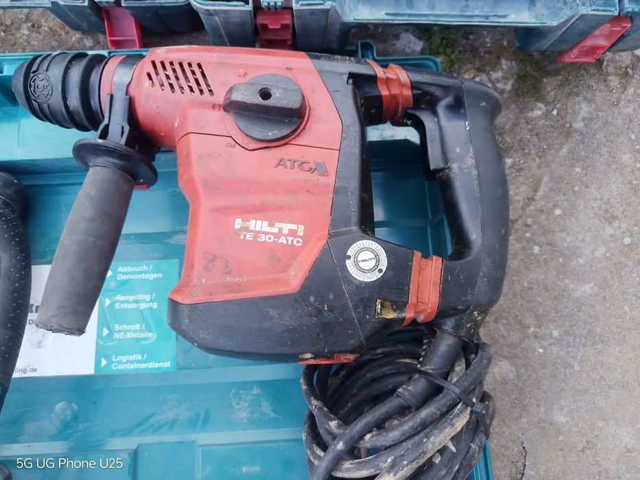 ПРОДАВАТ СЕ :машини те работят перфектно