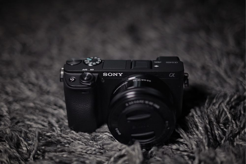Sony A6400 + 16-50mm OSS | 453 declanșări | card SanDisk + cutie
