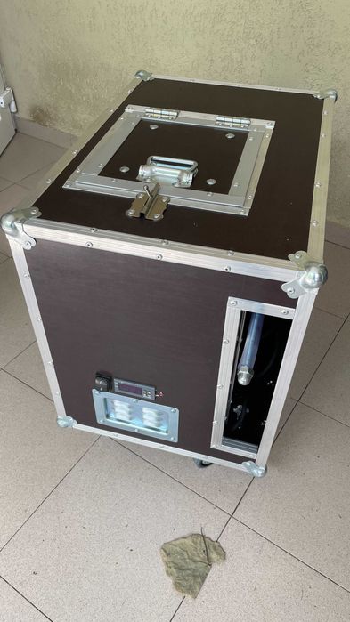 Masina  fum greu  cu gheata carbonica