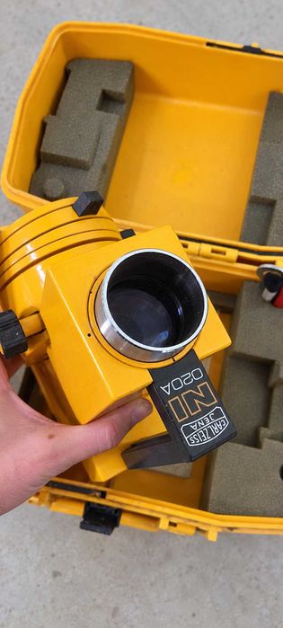 Оптичен нивелир Carl Zeiss Jena NI 020A с тринога и куфар