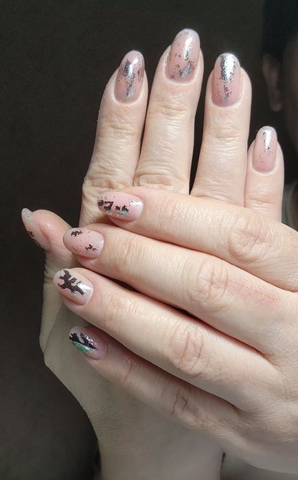 Нужны модели Бесплатно на каждый день. Также услуги маникюра