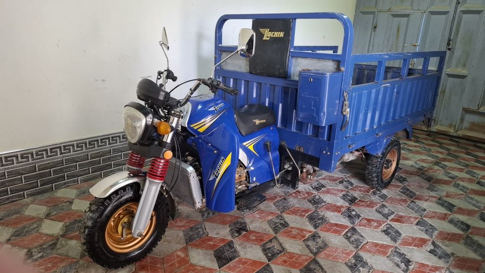 LOCHIN мураве сотилади