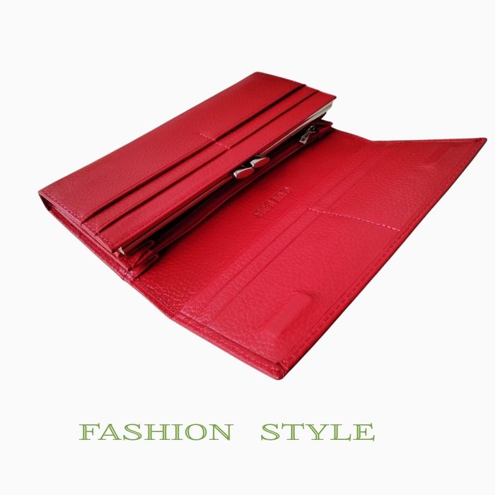 Дамски портфейл от естествена кожа  червен цвят