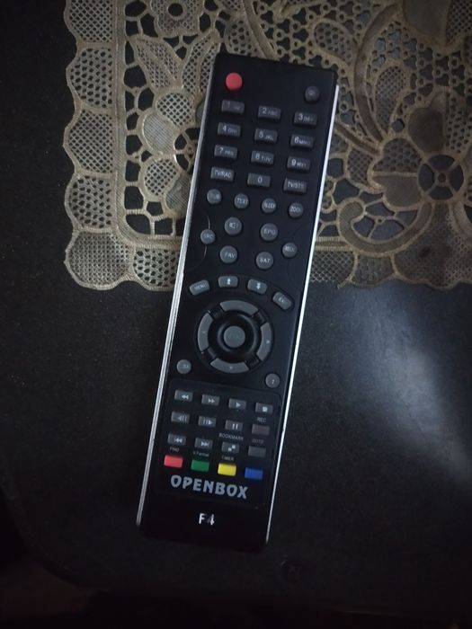 Продам ресивер Openbox F4 HD