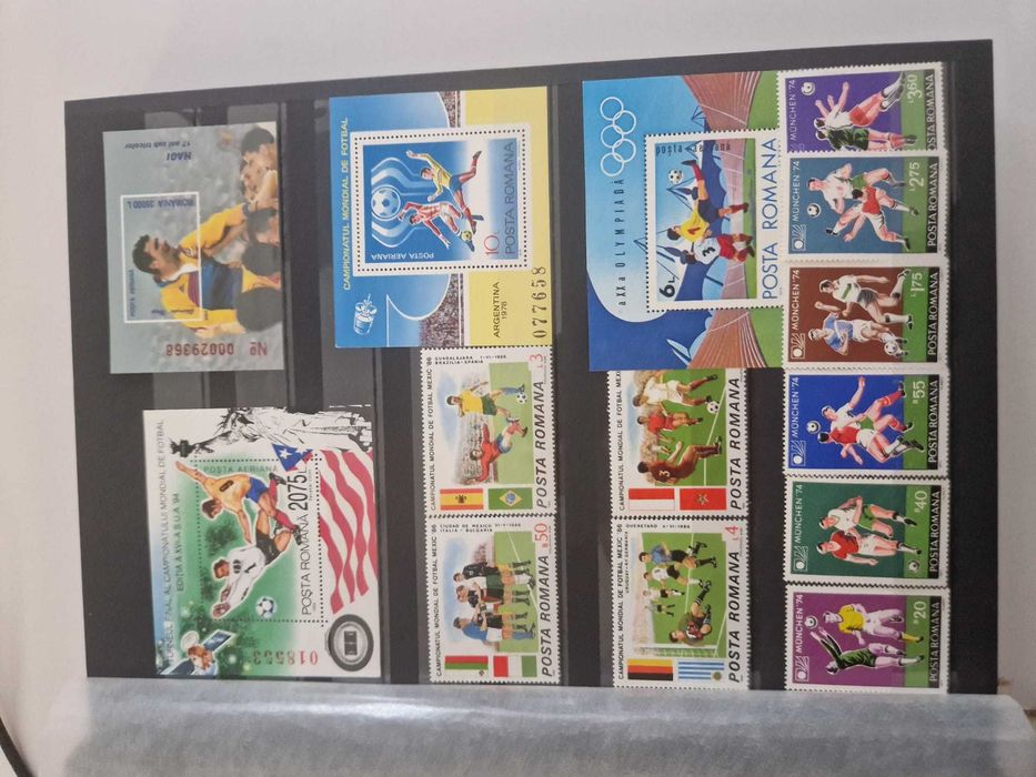 Clasor cu timbre Posta Romana si colectie Gazeta Literara 1957 - 1962