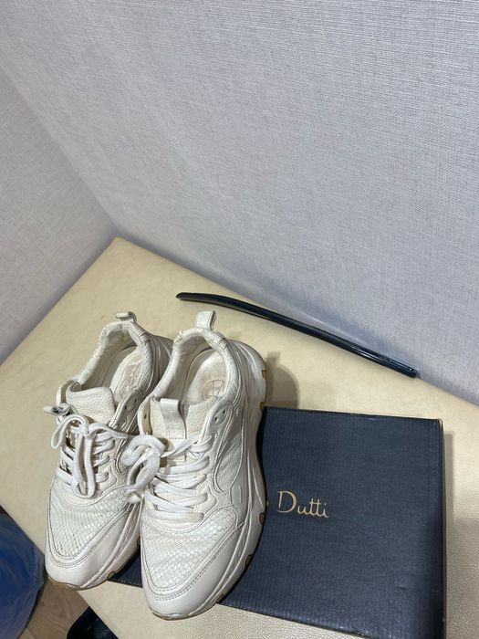 Продаются кроссовки Massimo dutti