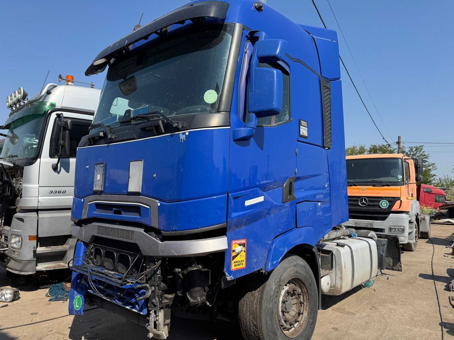 Cabina Renault T Euro 6 din dezmembrari ( + capota + bara + scaune etc ) DEZMEMBREZ PIESE