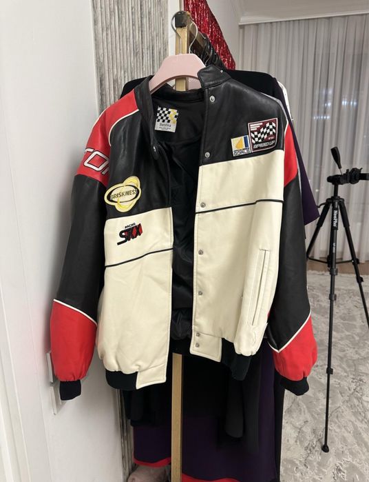 Бомбер дерзкий bershka