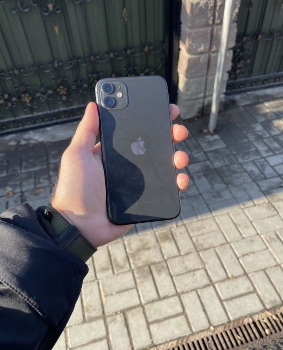 Продам Айфон 11 в идеальном сост