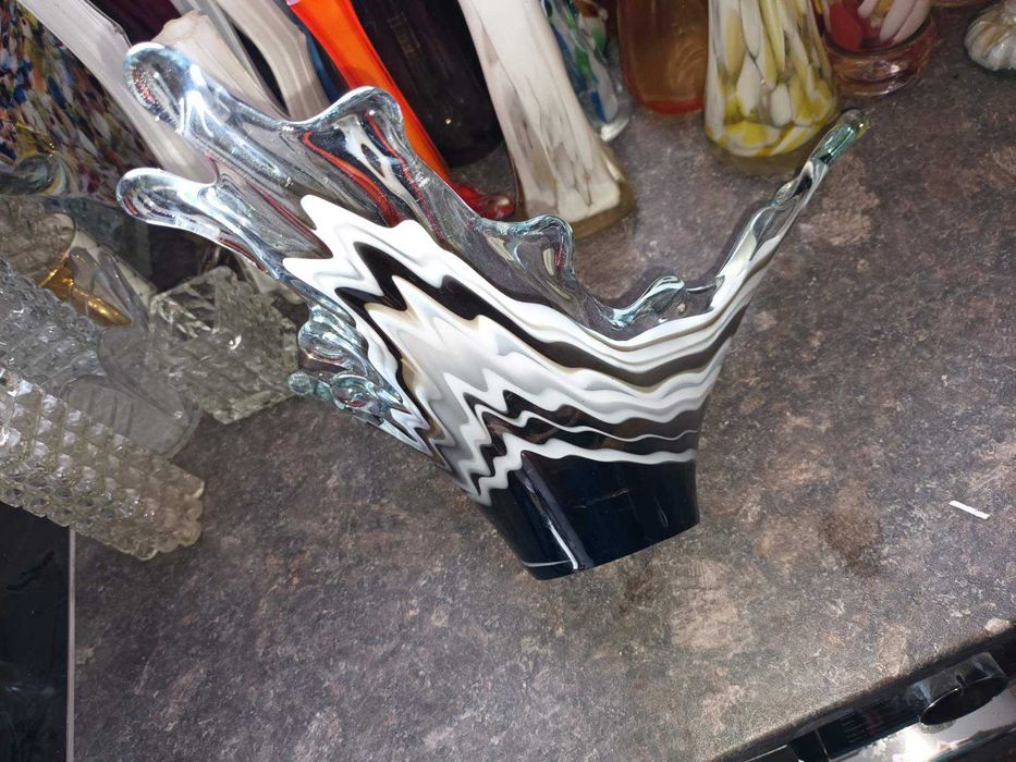 Стъклени вази тип Мурано