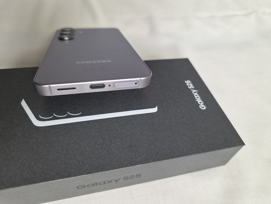 Samsung Galaxy  S25 -  512 GB  Silver Shadow