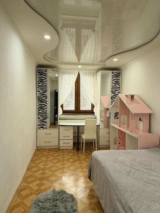 Срочно!От собственника!Сдается 3/3/3 квартира в миробадском районе