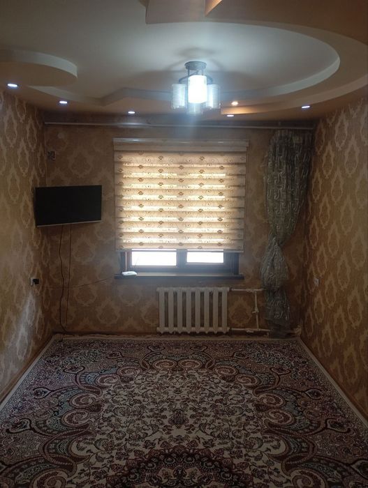 Срочно 2 хонали квартира сотилади