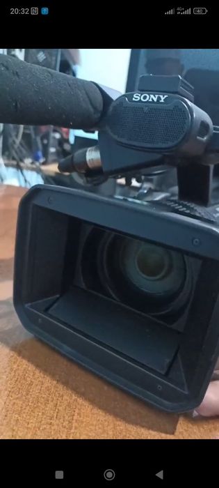 Срочно продам Sony NX 5