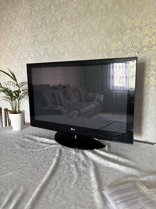 Телевизор Б/У LG
