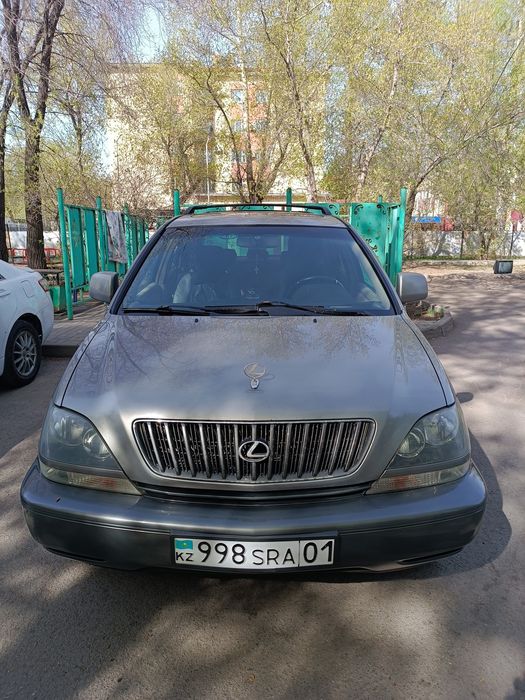 Продам авто Lexus Rx 300