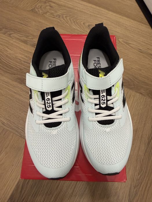 Кроссовки детские New balance
