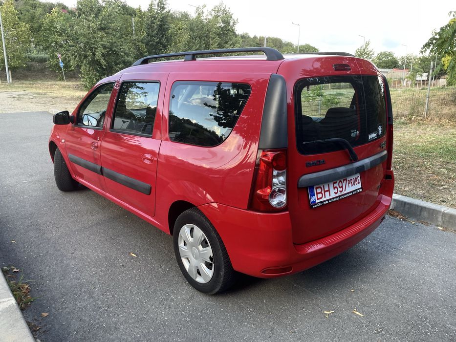 Dacia Logan MCV 1.6 16V LAUREATE 7 Locuri
