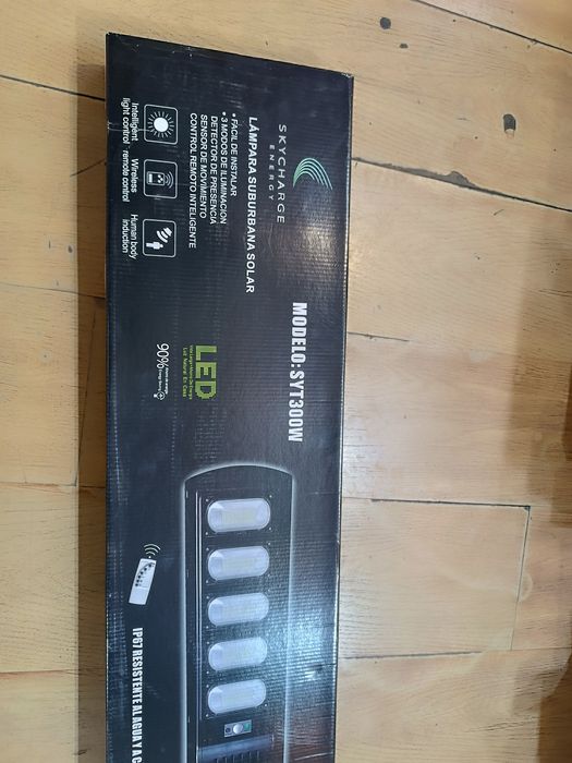 проектор на солнечной панели