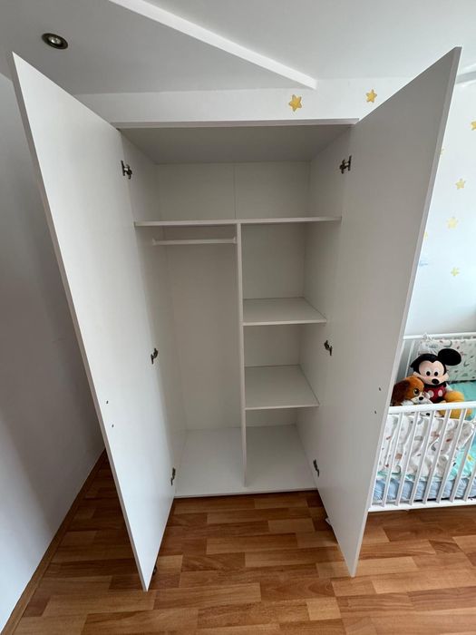 Set mobilă: Dulap + Pătuț copii cu saltea