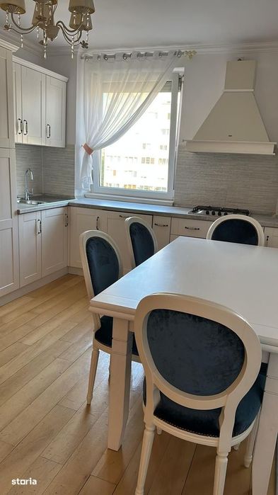 Apartament spațios cu 3 camere de închiriat – Bulevardul Dacia, Oradea